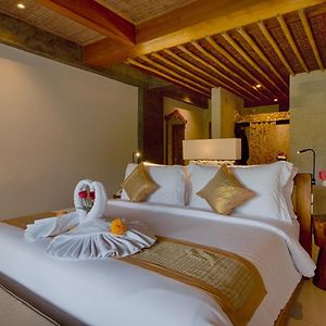 Honeymoon Suite
